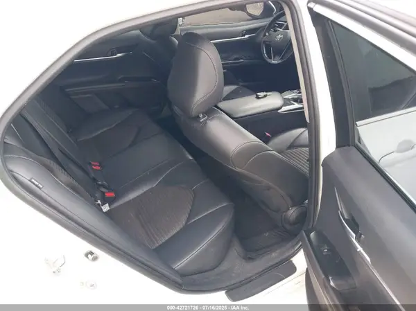4T1B11HK5JU608894 2018 TOYOTA CAMRY - Image 8