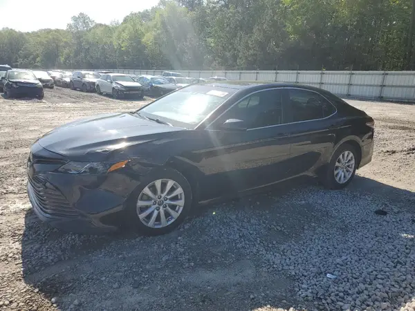 4T1B11HK5JU609494 2018 TOYOTA CAMRY - Image 1