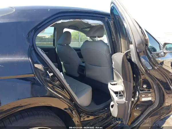 4T1B11HK5JU610077 2018 TOYOTA CAMRY - Image 8