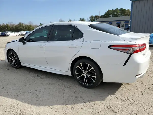 4T1B11HK5JU611259 2018 TOYOTA CAMRY - Image 2