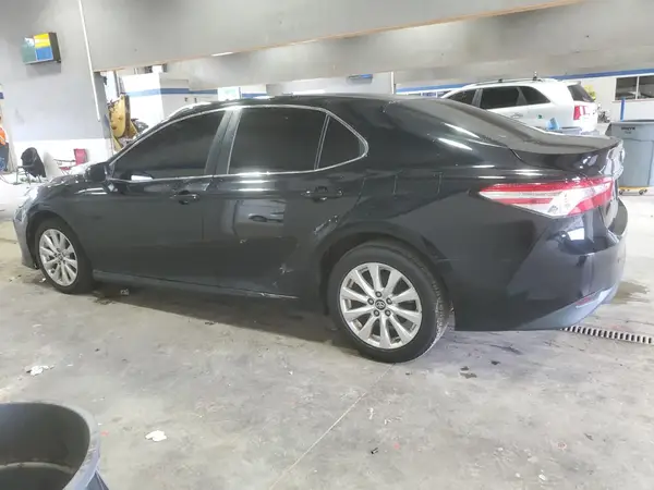 4T1B11HK5JU614162 2018 TOYOTA CAMRY - Image 2