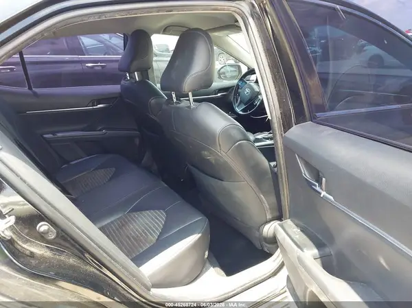 4T1B11HK5JU614517 2018 TOYOTA CAMRY - Image 8