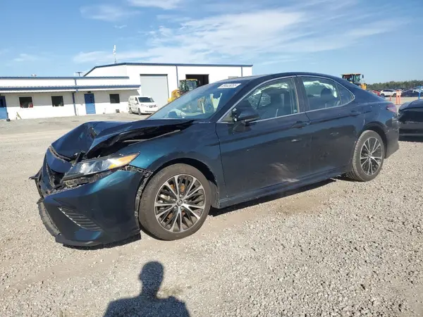 4T1B11HK5JU615957 2018 TOYOTA CAMRY - Image 1