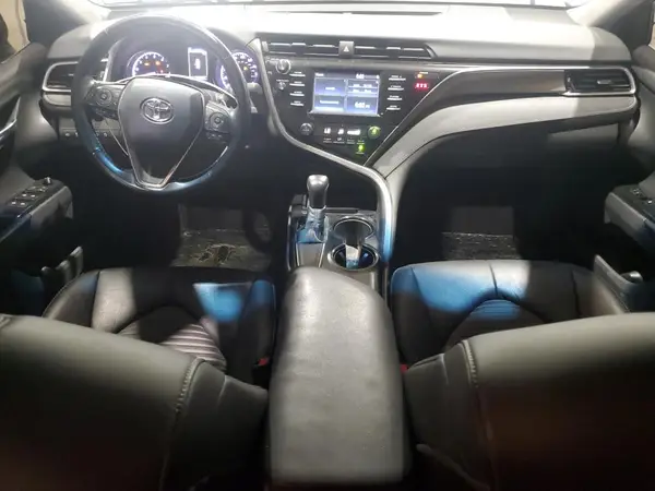 4T1B11HK5JU617711 2018 TOYOTA CAMRY - Image 8