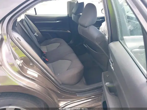4T1B11HK5JU618213 2018 TOYOTA CAMRY - Image 8