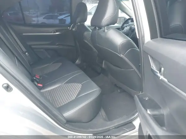 4T1B11HK5JU619927 2018 TOYOTA CAMRY - Image 8