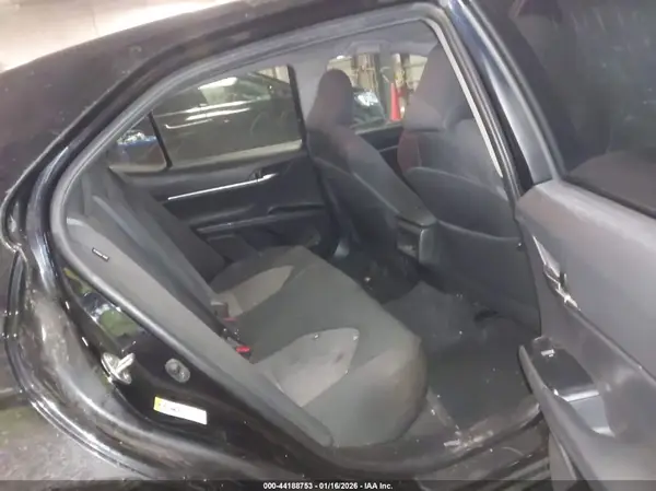 4T1B11HK5JU621192 2018 TOYOTA CAMRY - Image 8