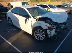 4T1B11HK5JU623251 2018 TOYOTA CAMRY