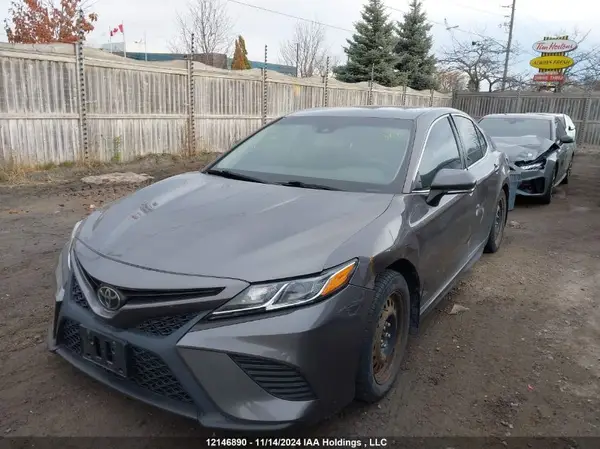 4T1B11HK5JU624268 2018 TOYOTA CAMRY - Image 2