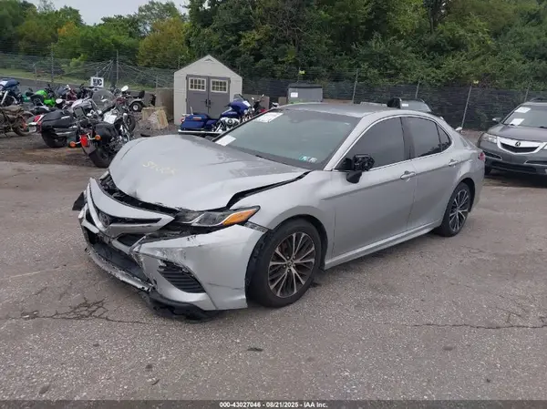 4T1B11HK5JU626666 2018 TOYOTA CAMRY - Image 2