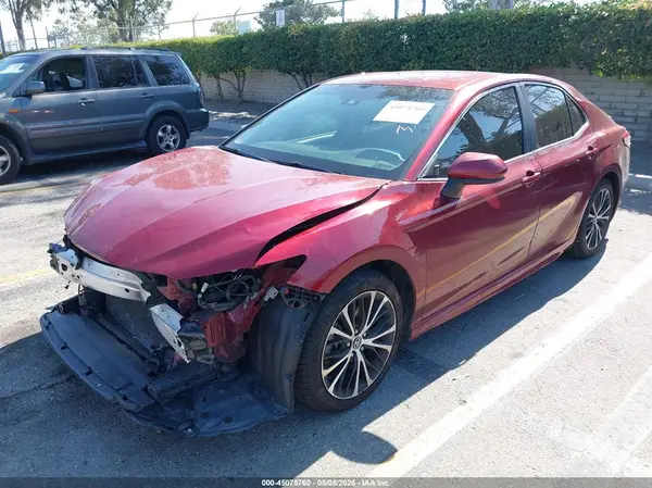 4T1B11HK5JU628658 2018 TOYOTA CAMRY - Image 2