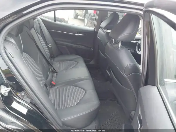 4T1B11HK5JU631608 2018 TOYOTA CAMRY - Image 8