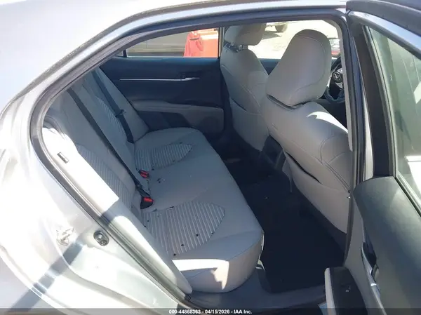4T1B11HK5JU635089 2018 TOYOTA CAMRY - Image 8