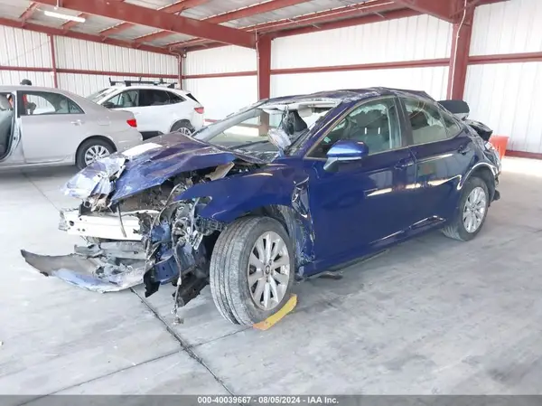 4T1B11HK5JU636338 2018 TOYOTA CAMRY - Image 2