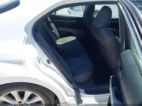 4T1B11HK5JU638655 2018 TOYOTA CAMRY - Image 8