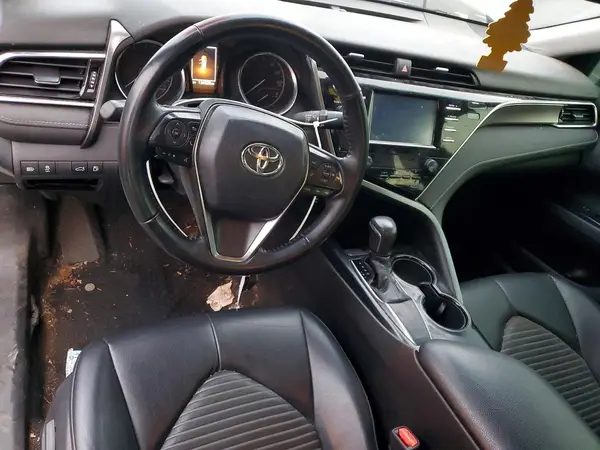 4T1B11HK5JU641586 2018 TOYOTA CAMRY - Image 8