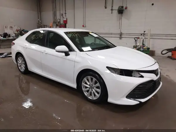 4T1B11HK5JU641720 2018 TOYOTA CAMRY - Image 1