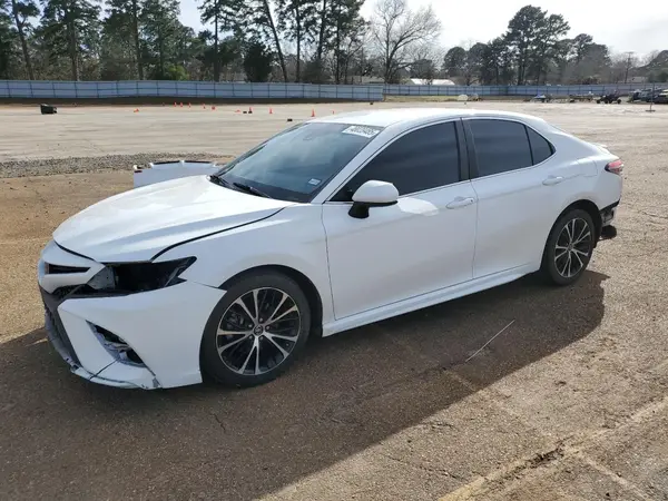 4T1B11HK5JU644567 2018 TOYOTA CAMRY - Image 1