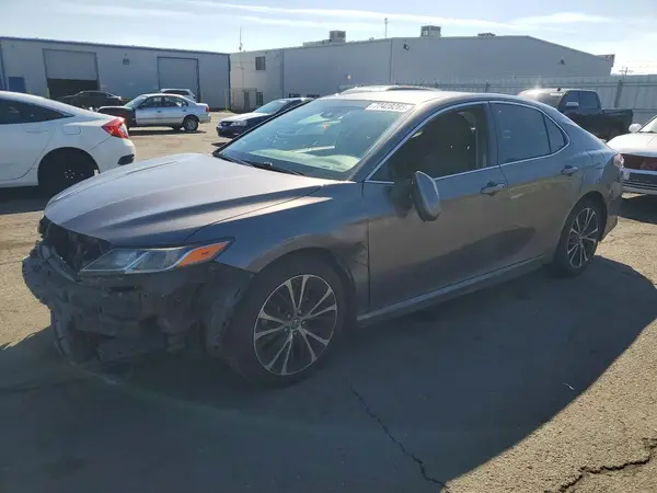 4T1B11HK5JU646500 2018 TOYOTA CAMRY