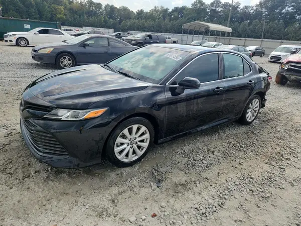 4T1B11HK5JU647050 2018 TOYOTA CAMRY - Image 1
