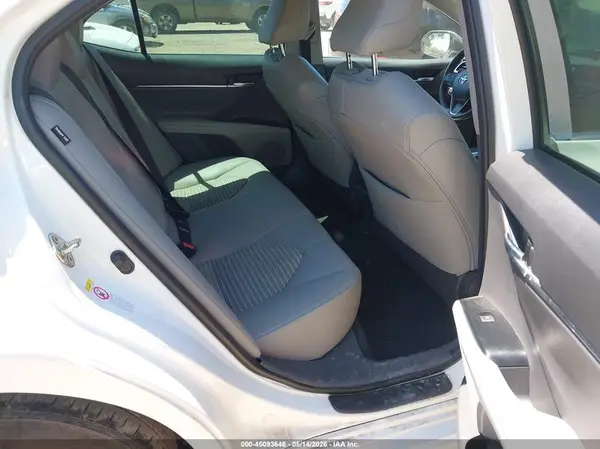 4T1B11HK5JU647100 2018 TOYOTA CAMRY - Image 8