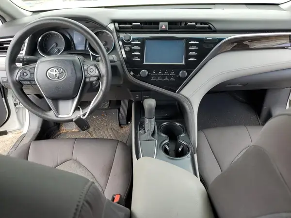 4T1B11HK5JU648389 2018 TOYOTA CAMRY - Image 8
