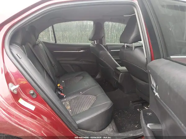 4T1B11HK5JU648781 2018 TOYOTA CAMRY - Image 8