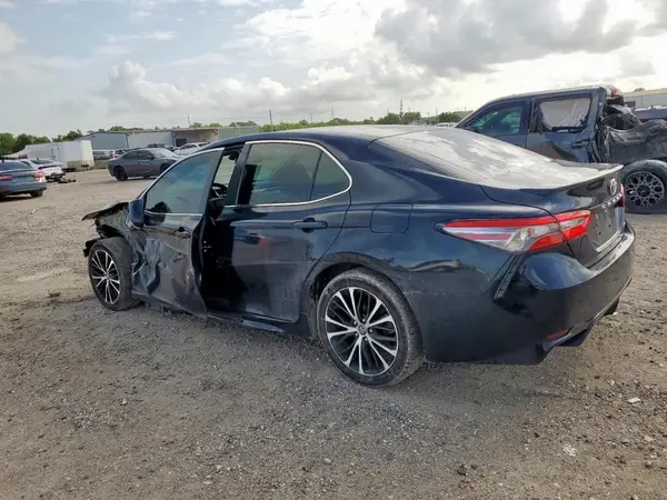 4T1B11HK5JU649669 2018 TOYOTA CAMRY - Image 2