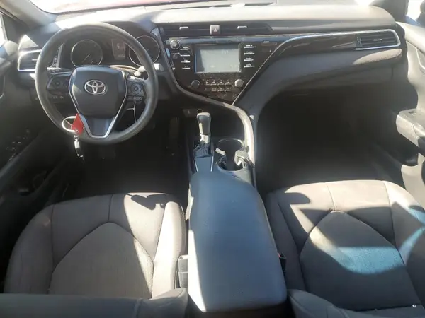 4T1B11HK5JU650689 2018 TOYOTA CAMRY - Image 8