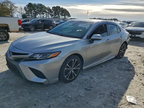 4T1B11HK5JU651454 2018 TOYOTA CAMRY - Image 1