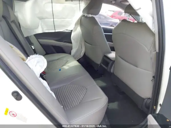 4T1B11HK5JU652765 2018 TOYOTA CAMRY - Image 8