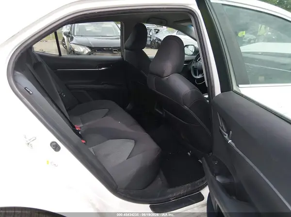 4T1B11HK5JU654077 2018 TOYOTA CAMRY - Image 8