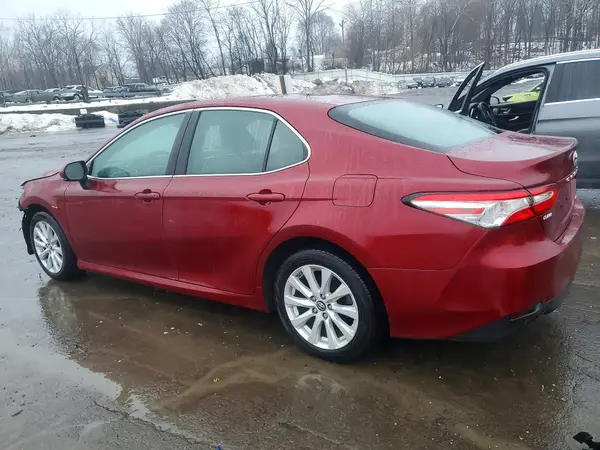 4T1B11HK5JU654337 2018 TOYOTA CAMRY - Image 2