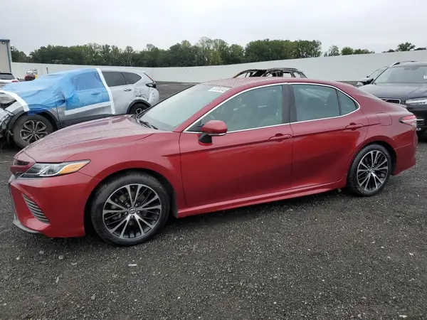 4T1B11HK5JU656430 2018 TOYOTA CAMRY - Image 1