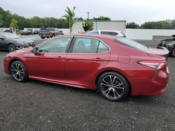 4T1B11HK5JU656430 2018 TOYOTA CAMRY - Image 2
