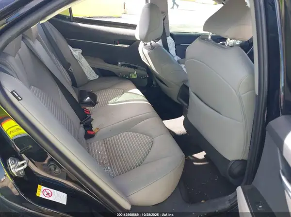 4T1B11HK5JU662437 2018 TOYOTA CAMRY - Image 8