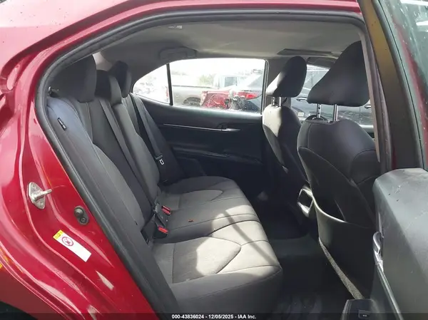 4T1B11HK5JU664432 2018 TOYOTA CAMRY - Image 8