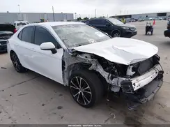 4T1B11HK5JU666889 2018 TOYOTA CAMRY