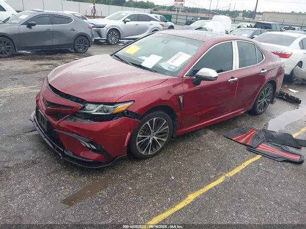 4T1B11HK5JU667685 2018 TOYOTA CAMRY - Image 2