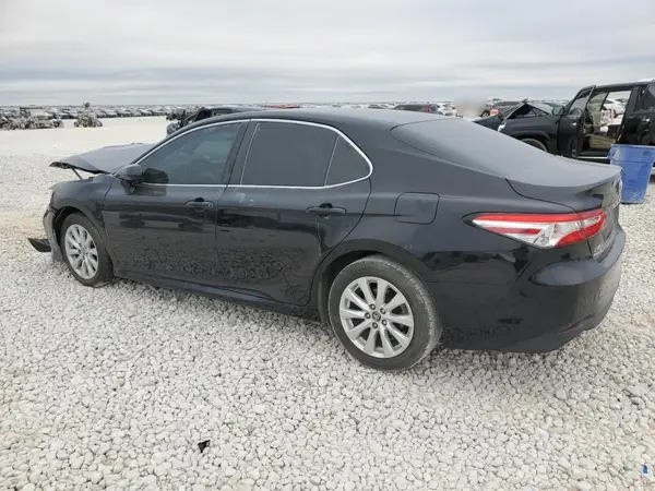 4T1B11HK5JU669534 2018 TOYOTA CAMRY - Image 2