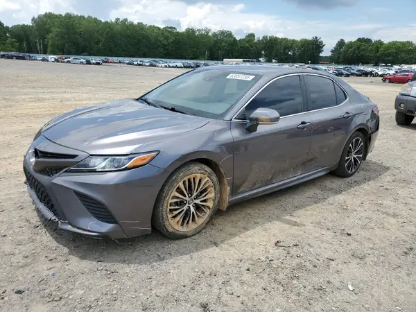 4T1B11HK5JU671395 2018 TOYOTA CAMRY - Image 1