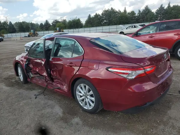 4T1B11HK5JU672448 2018 TOYOTA CAMRY - Image 2