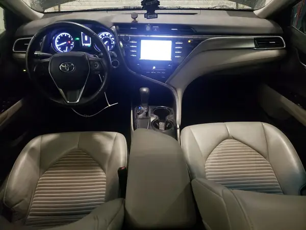 4T1B11HK5JU672885 2018 TOYOTA CAMRY - Image 8