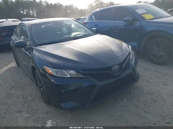 4T1B11HK5JU674717 2018 TOYOTA CAMRY - Image 1