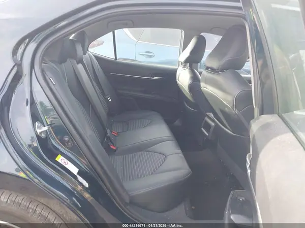 4T1B11HK5JU674717 2018 TOYOTA CAMRY - Image 8