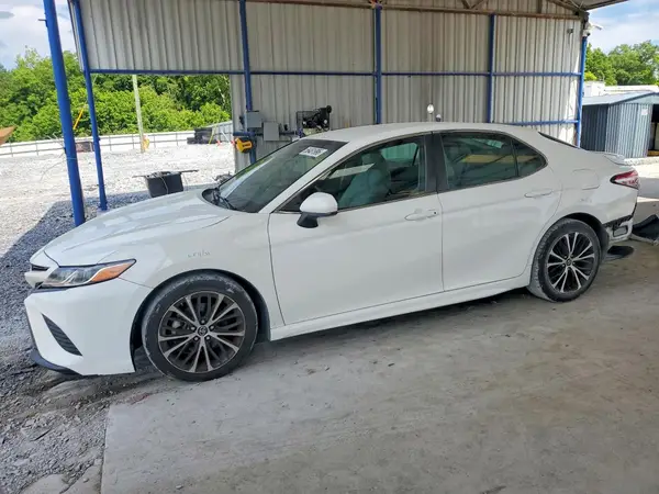 4T1B11HK5JU676970 2018 TOYOTA CAMRY - Image 1