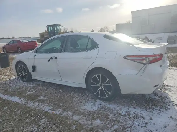 4T1B11HK5JU678041 2018 TOYOTA CAMRY - Image 2