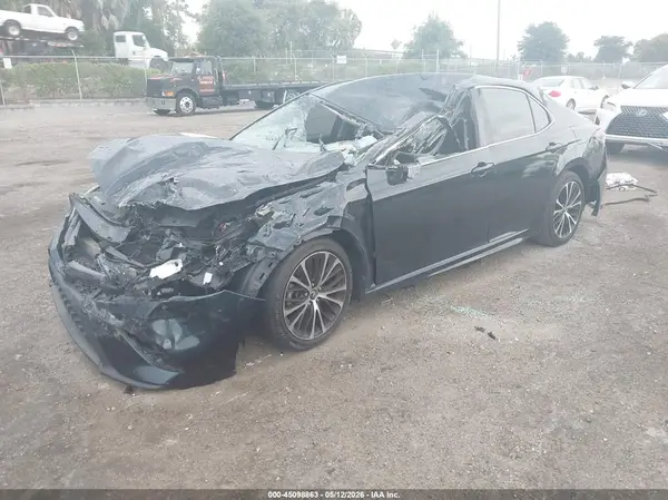 4T1B11HK5JU678279 2018 TOYOTA CAMRY - Image 2
