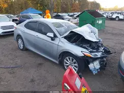 4T1B11HK5JU678301 2018 TOYOTA CAMRY