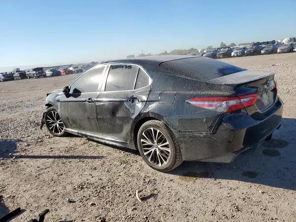 4T1B11HK5JU678766 2018 TOYOTA CAMRY - Image 2